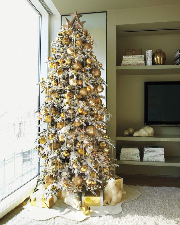 The 24 Karat Gold Christmas Tree Theme