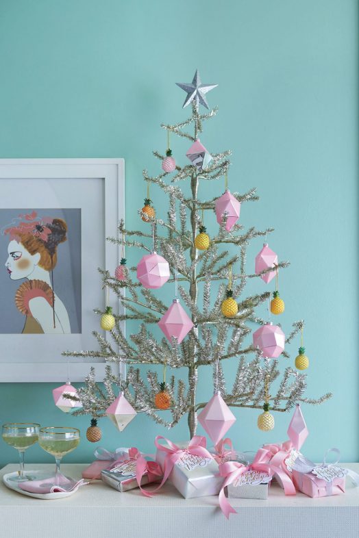 The Small Spaces Miniature Christmas Tree Theme