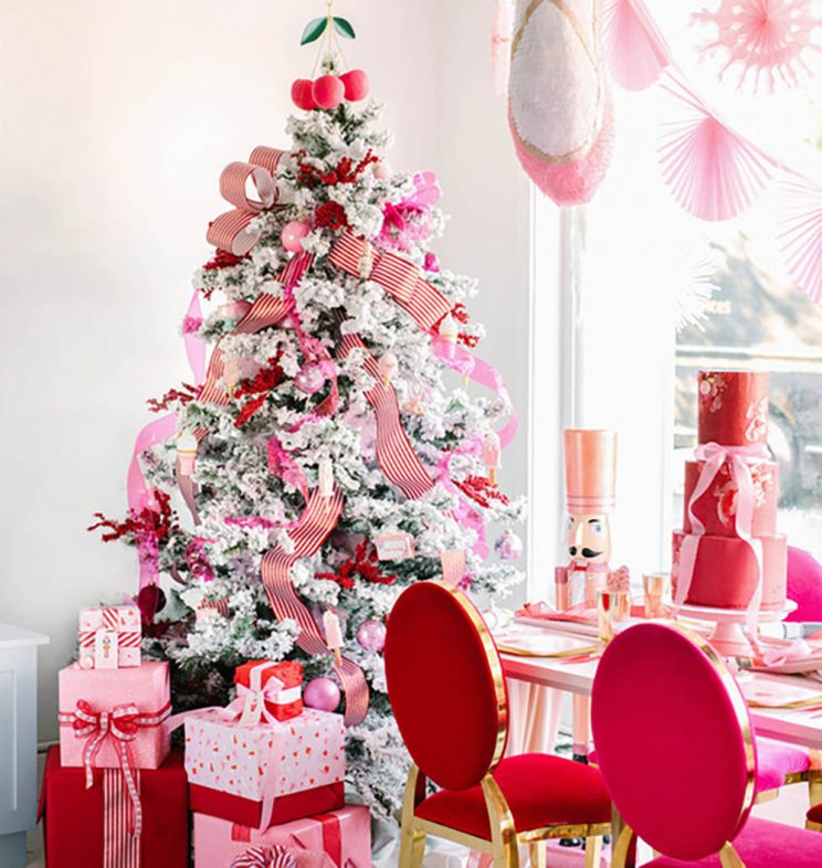 The Whimsical Frosted White Christmas Tree Theme