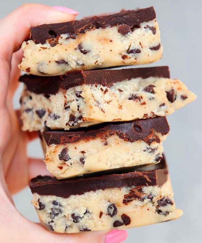 20 Picnic Recipes To Kick Off The Start of Summer: cookie dough bars