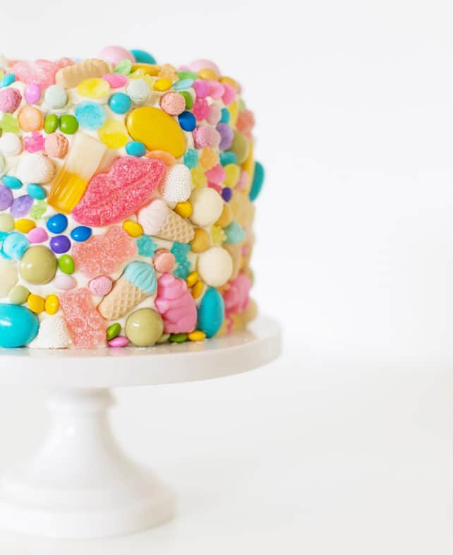 Elegant cake designs: Leap year cake