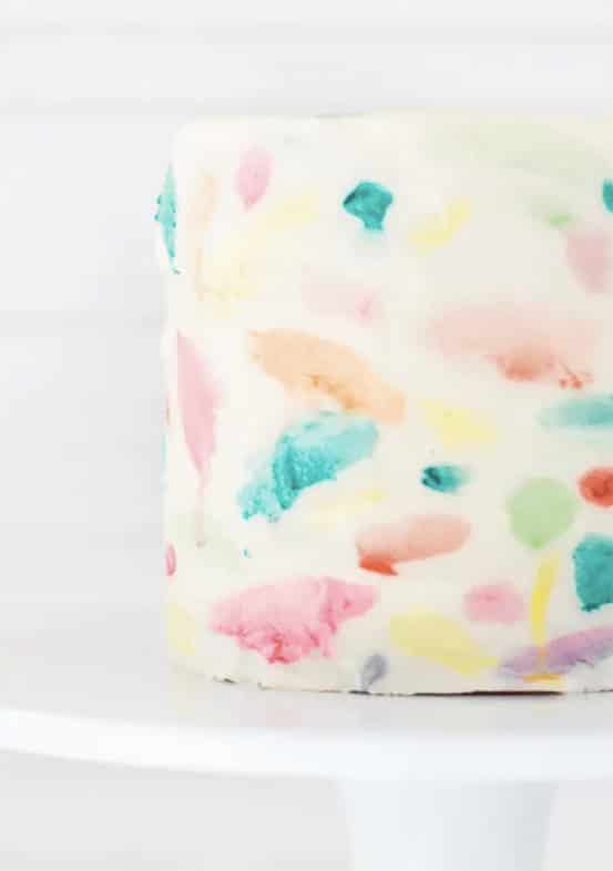 Elegant cake designs: Abstract watercolor cake